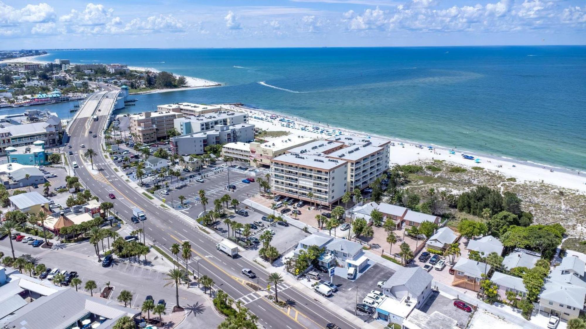 Beachfront Madeira Norte St. Pete Beach Eksteriør bilde